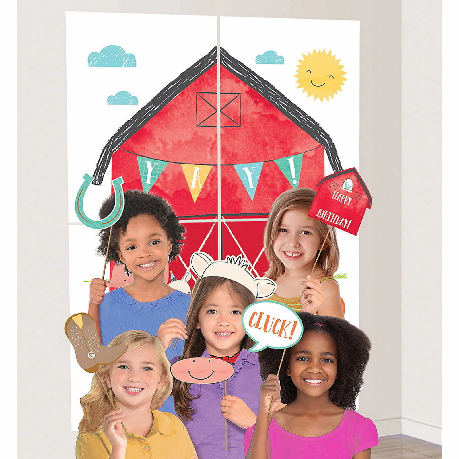 Barnyard Birthday Scene Setter With Photo Props