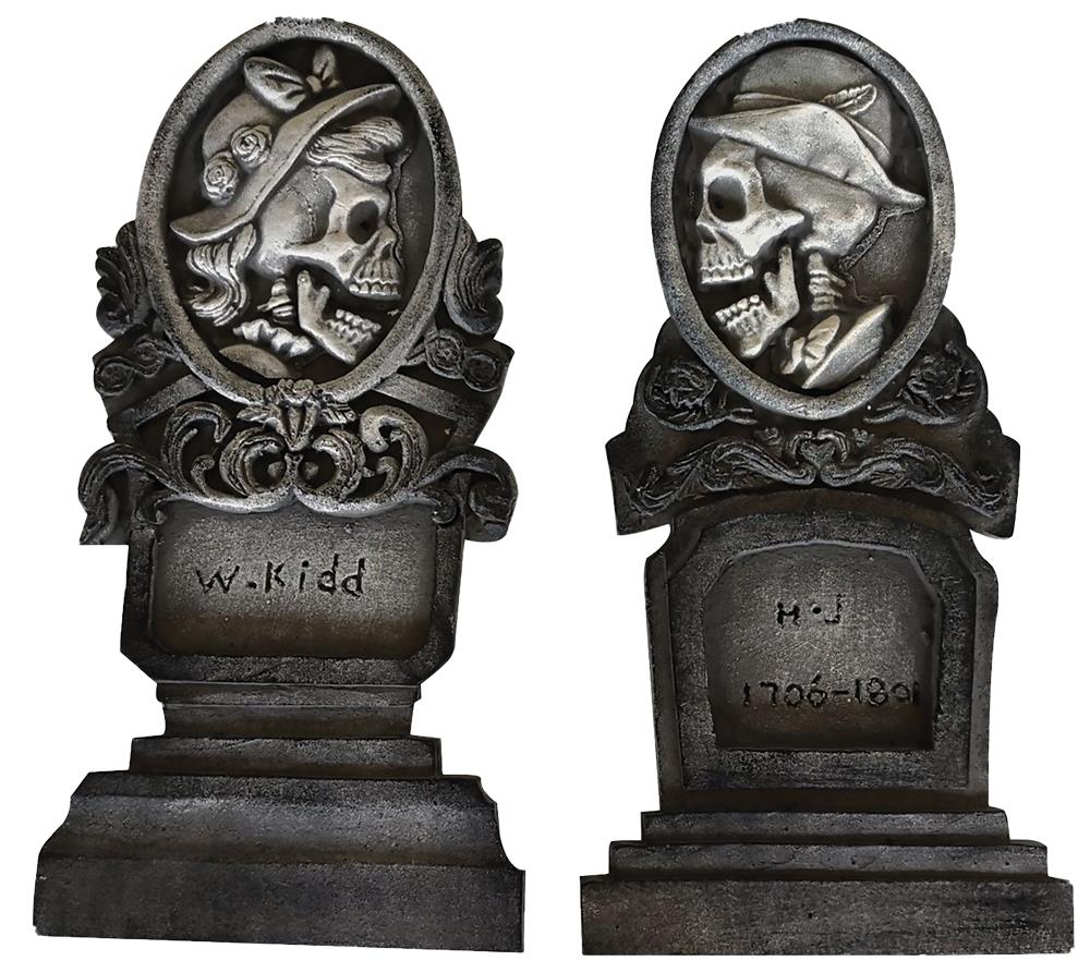 Bride and Groom Tombstones Halloween Props