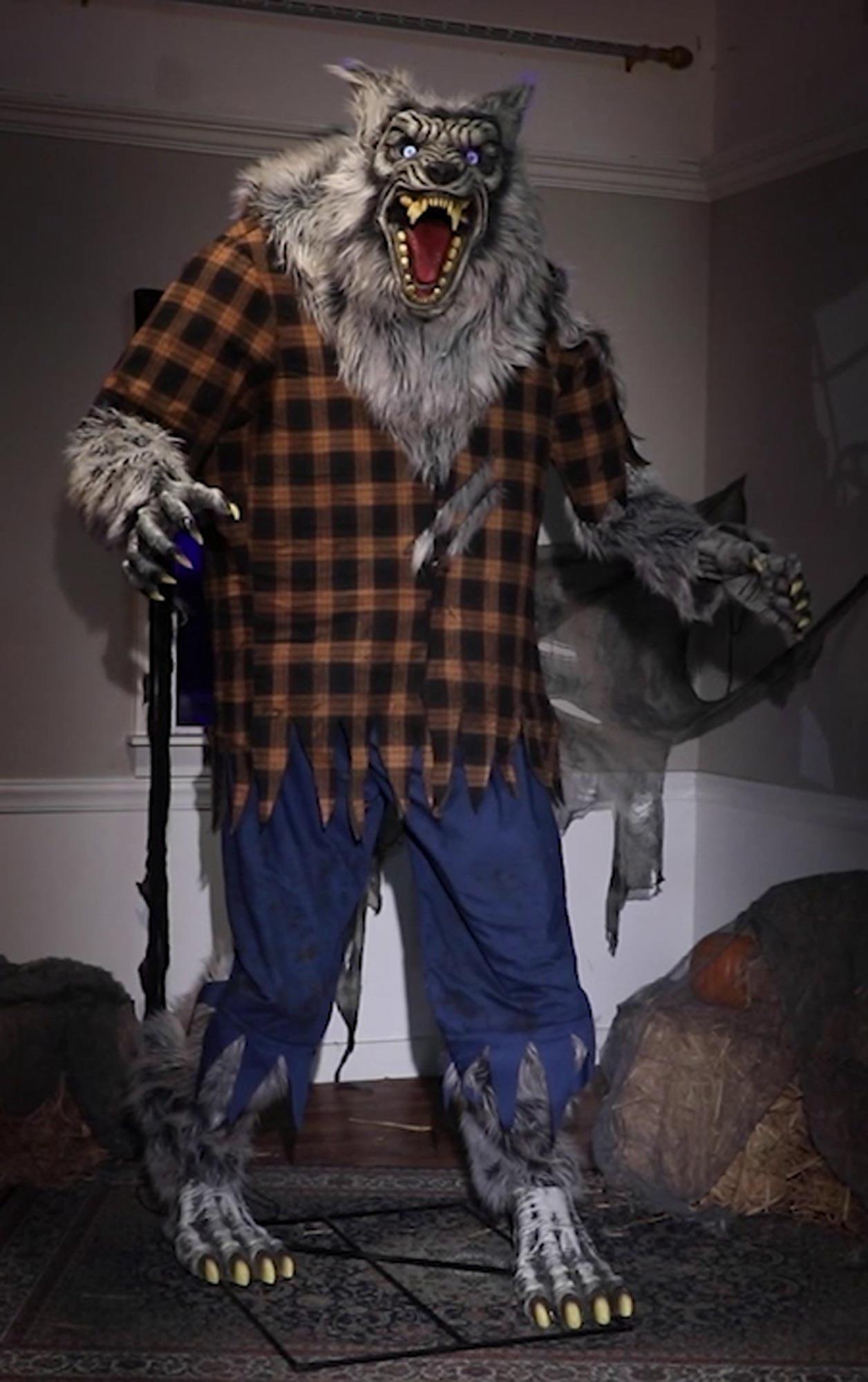 Hulking Werewolf Animated Halloween Prop