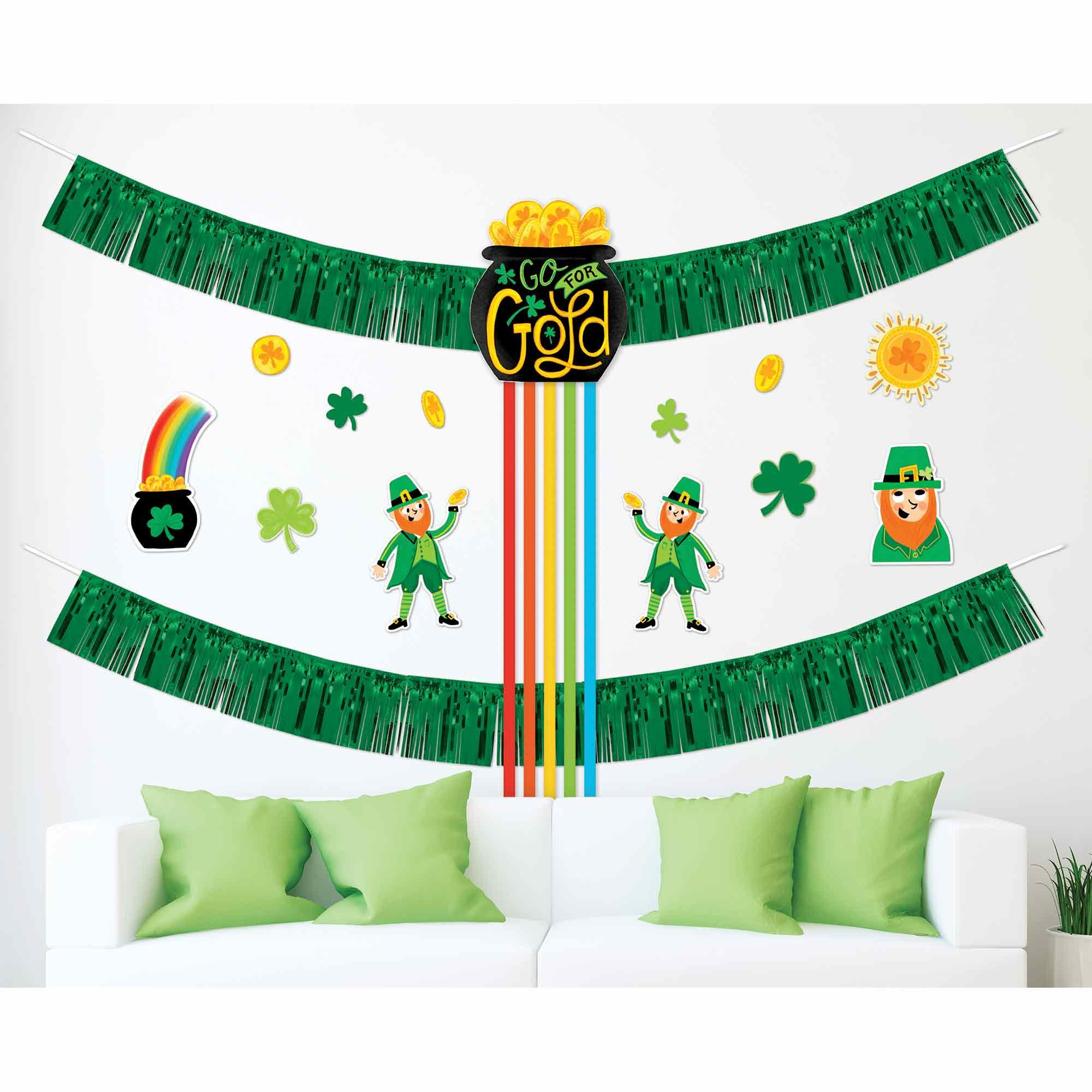 St. Patrick's Day Pot of Gold Room Decorating Kit