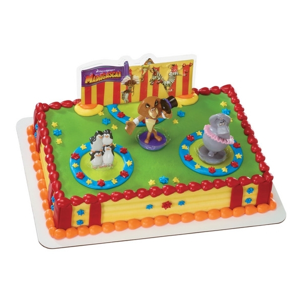Madagascar 3 Cake Decoration Kit